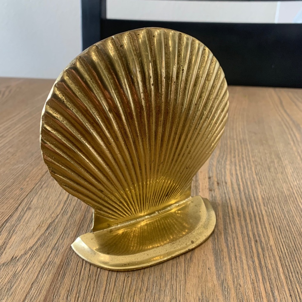 Vintage Solid Brass Scallop Shell Bookend Letter Holder Coastal Decor Gold READ